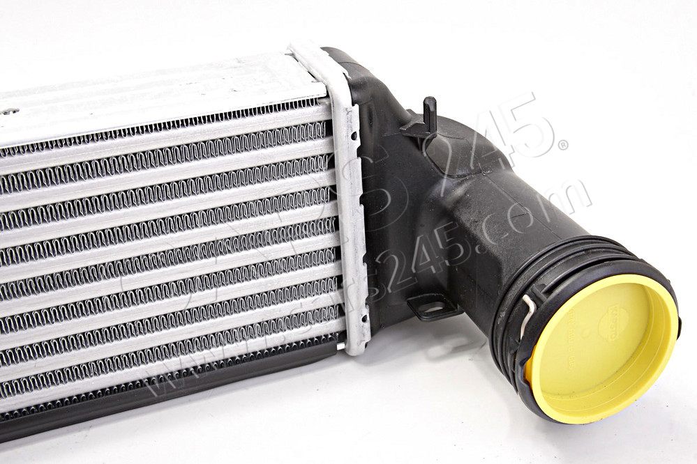 Charge-air cooler BMW 17517793370 2