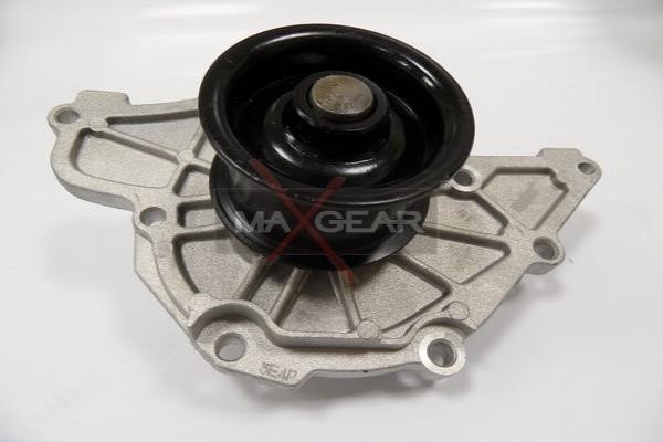 Water Pump, engine cooling MAXGEAR 470058