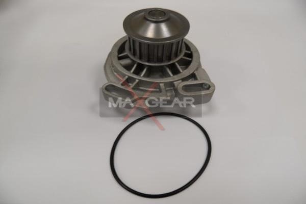 Water Pump, engine cooling MAXGEAR 470092