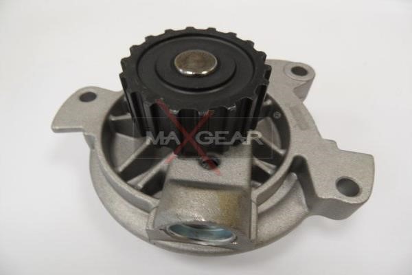 Water Pump, engine cooling MAXGEAR 470057