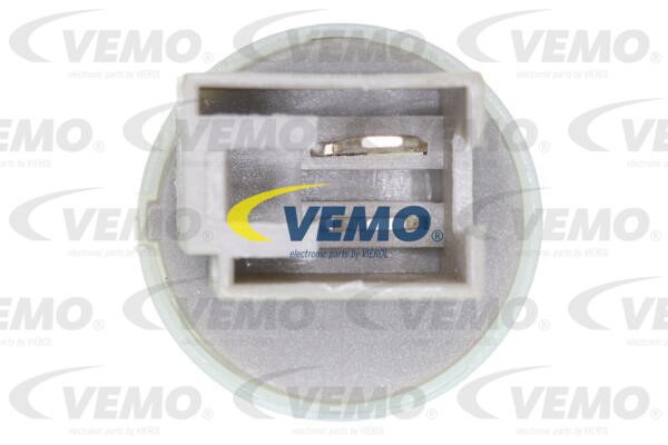 Switch, clutch control (cruise control) VEMO V24-73-0039 2
