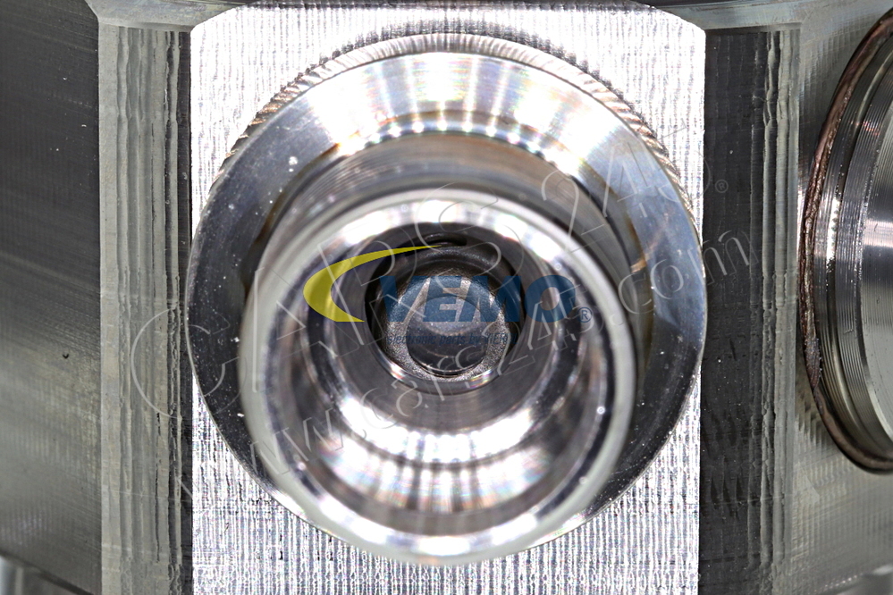 High Pressure Pump VEMO V30-25-0007 3