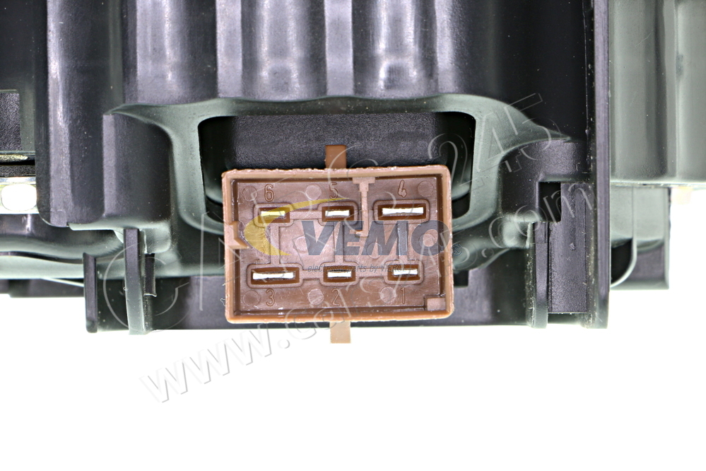 Suction Fan, cabin air VEMO V15-03-1918 2