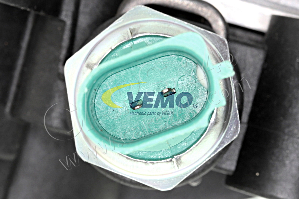 Oil Cooler, engine oil VEMO V15-60-6092 2