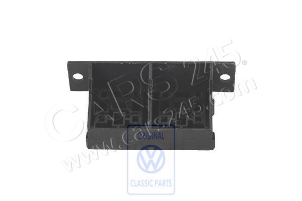 Relay plate 18 pin Volkswagen Classic 321941845